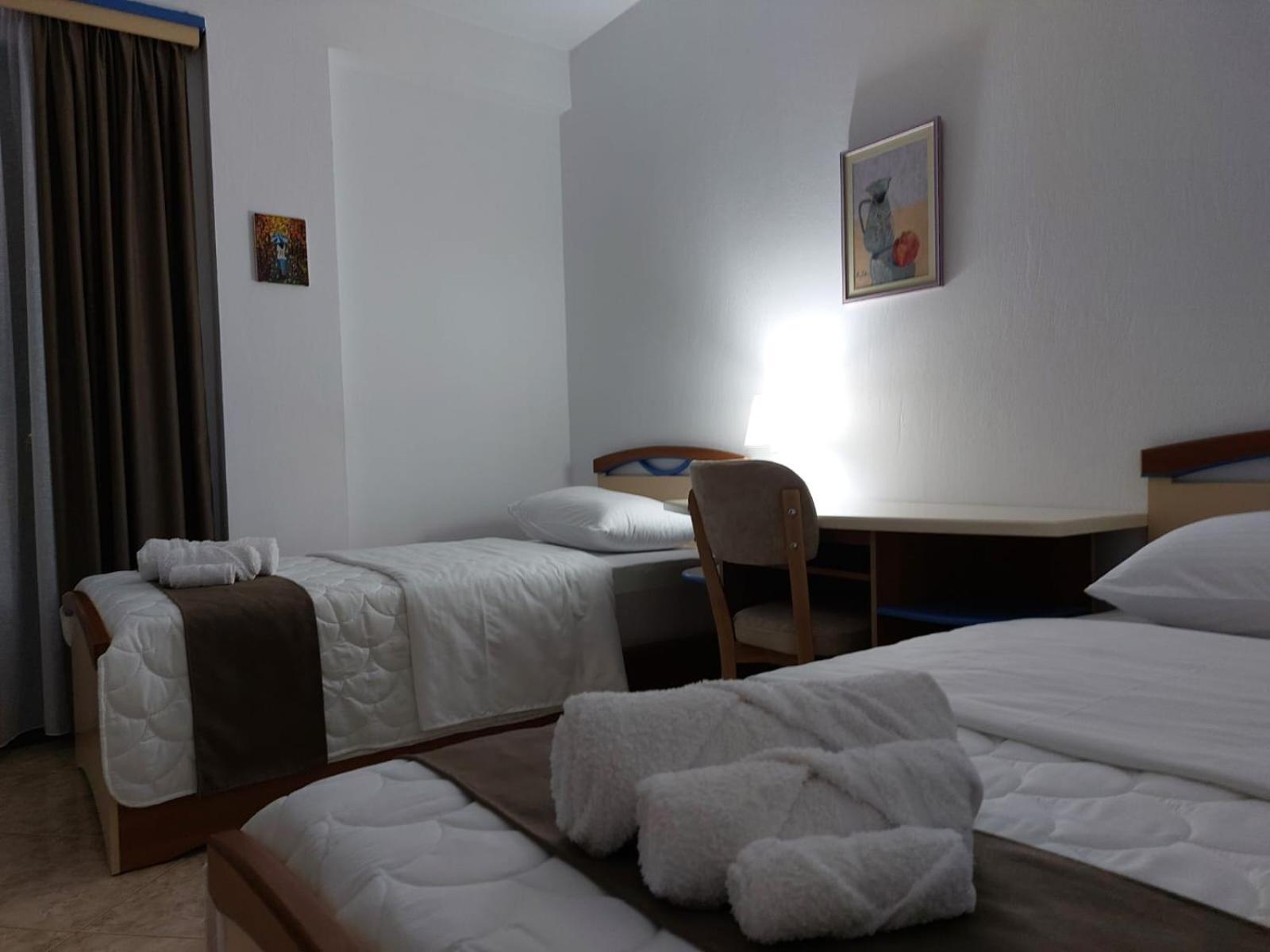 Wendy'S Apartment Берат Экстерьер фото