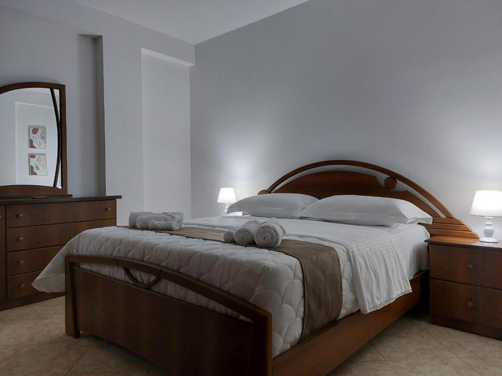Wendy'S Apartment Берат Экстерьер фото